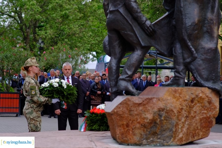 Városnap 2023 - emlékező koszorúzás