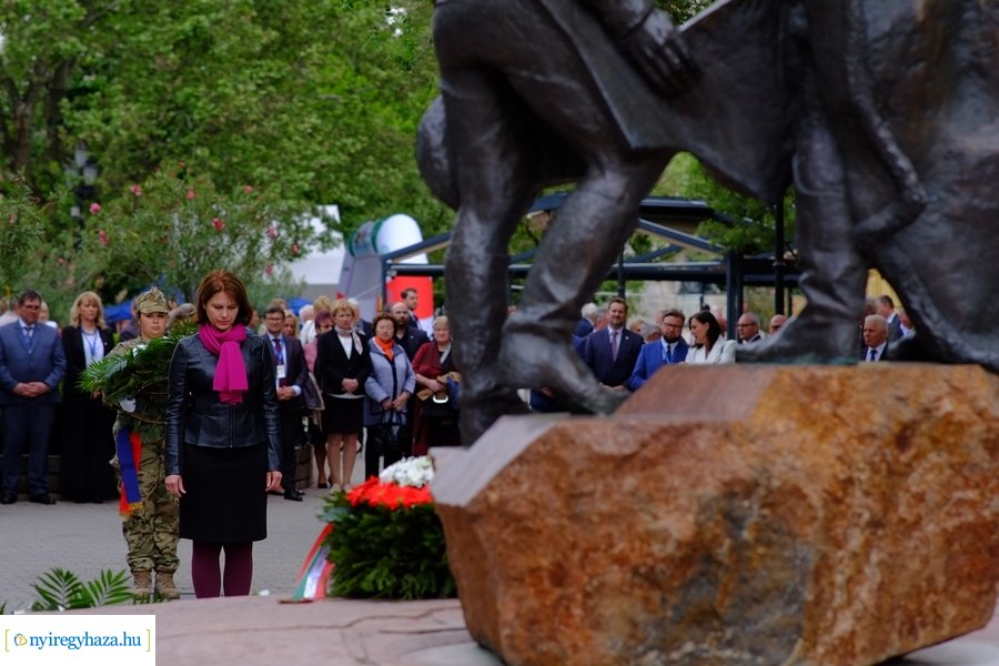 Városnap 2023 - emlékező koszorúzás