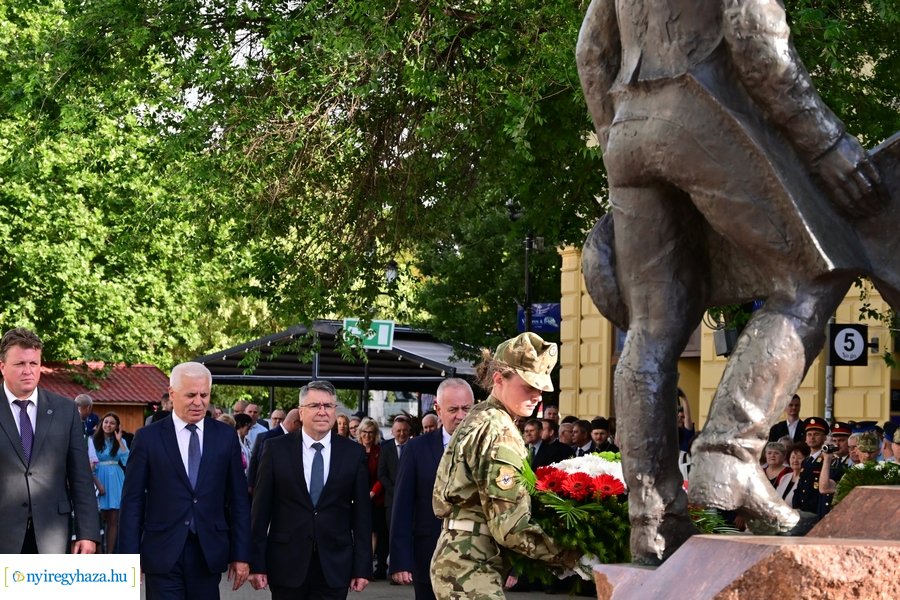 Városnap 2024 - emlékező koszorúzás