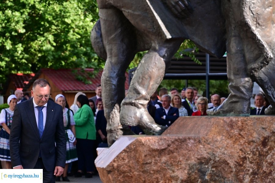 Városnap 2024 - emlékező koszorúzás