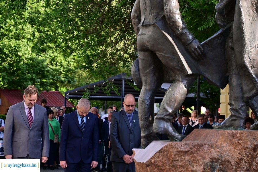 Városnap 2024 - emlékező koszorúzás