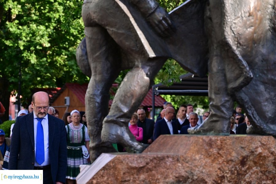 Városnap 2024 - emlékező koszorúzás