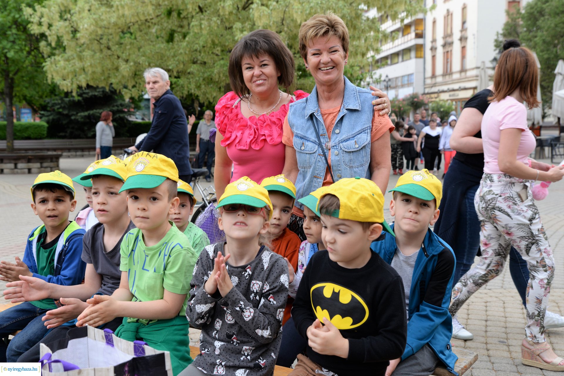 Városnap - a Dongó együttes műsorával kezdődtek a színpadi programok