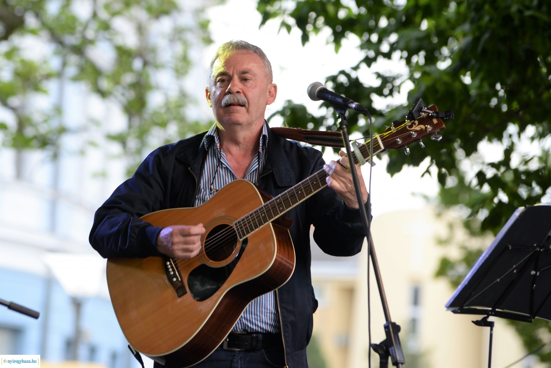 Városnap - a Dongó együttes műsorával kezdődtek a színpadi programok