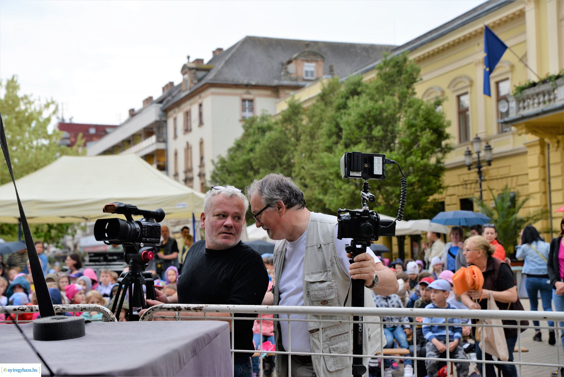 Városnap - a Dongó együttes műsorával kezdődtek a színpadi programok