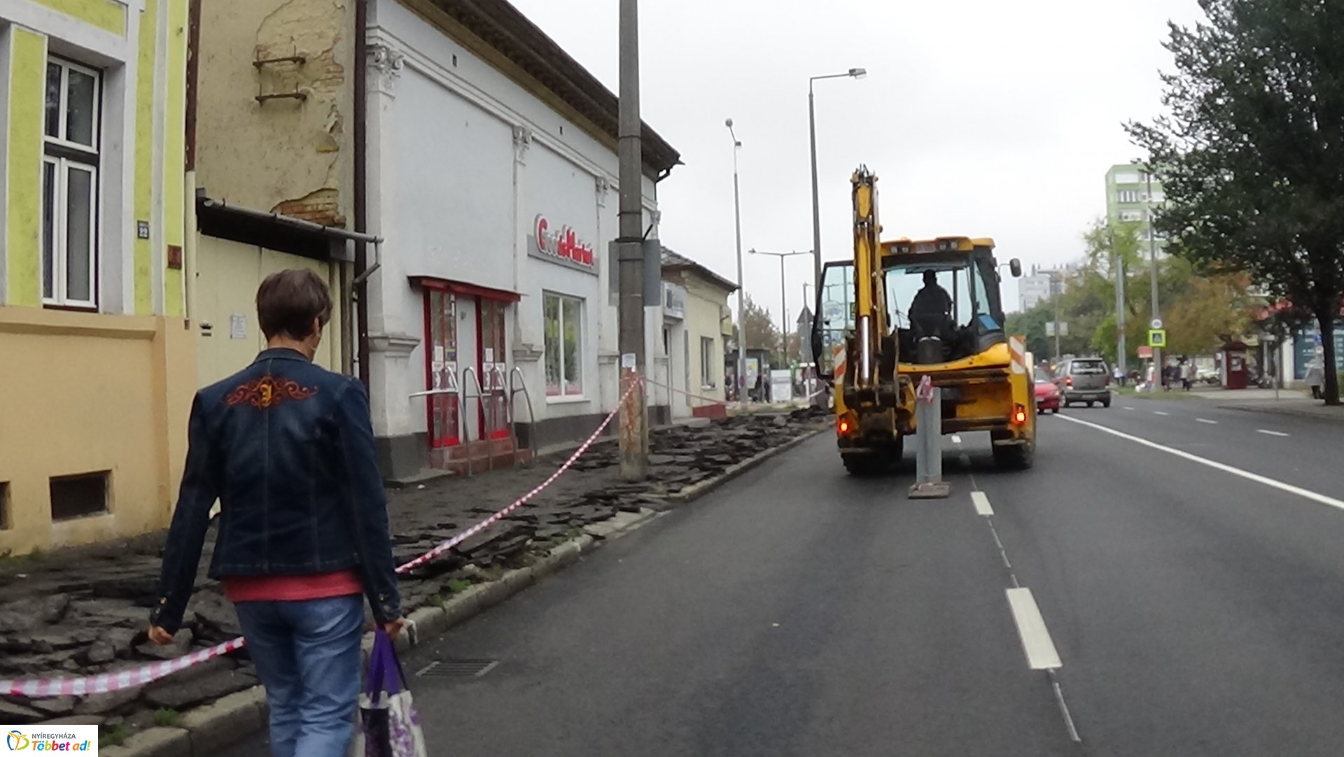 Városszerte több helyen újulnak a járdák