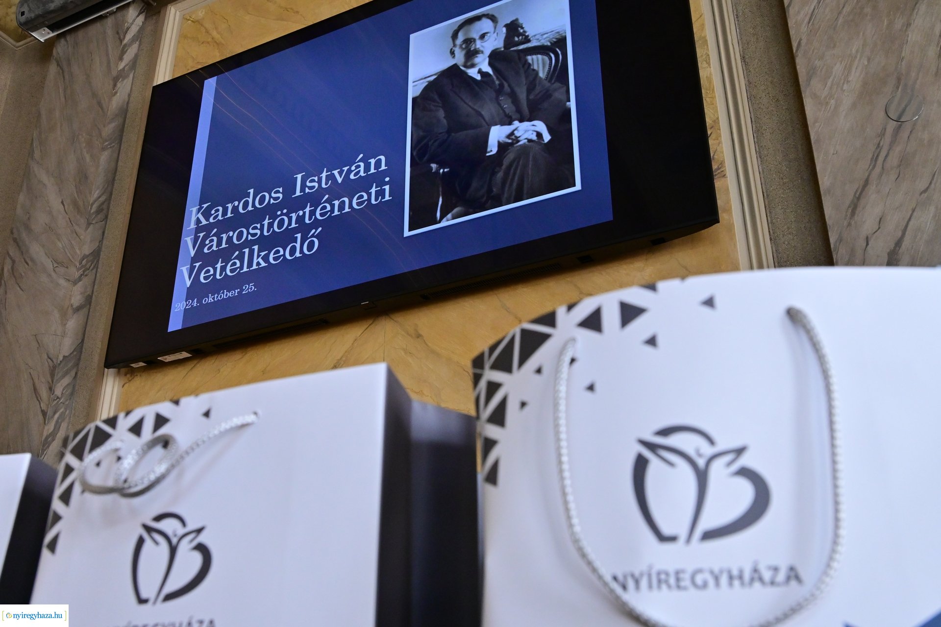 Várostörténeti vetélkedő a Városházán 20241025