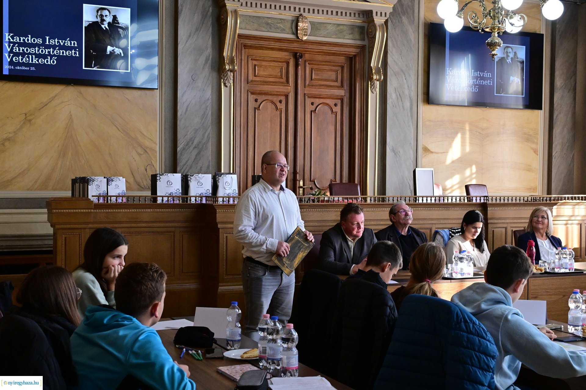 Várostörténeti vetélkedő a Városházán 20241025
