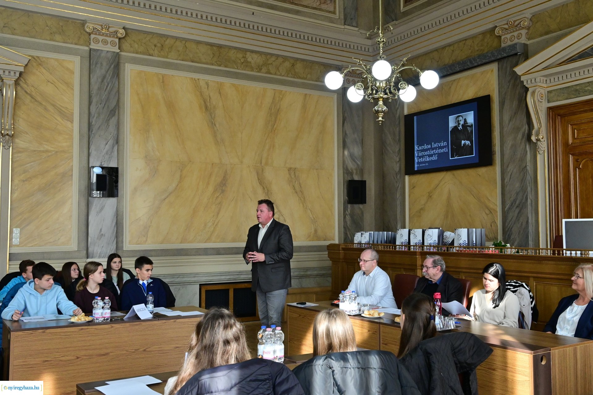 Várostörténeti vetélkedő a Városházán 20241025