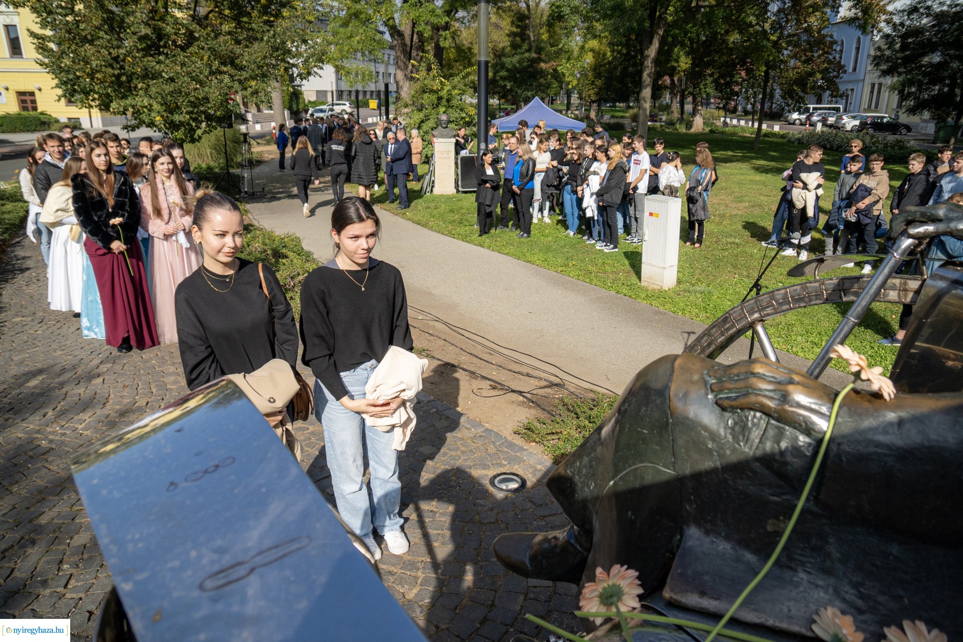 Városunk szülöttére, Krúdy Gyulára emlékeztünk a Bessenyei téren