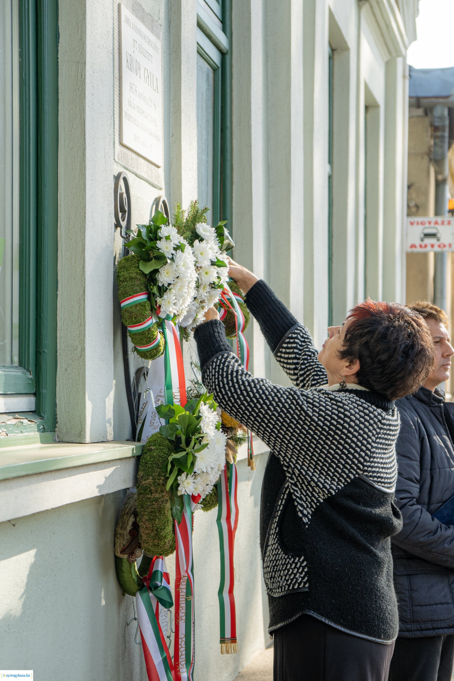 Városunk szülöttére, Krúdy Gyulára emlékeztünk szülőházánál és egykori iskolájánál