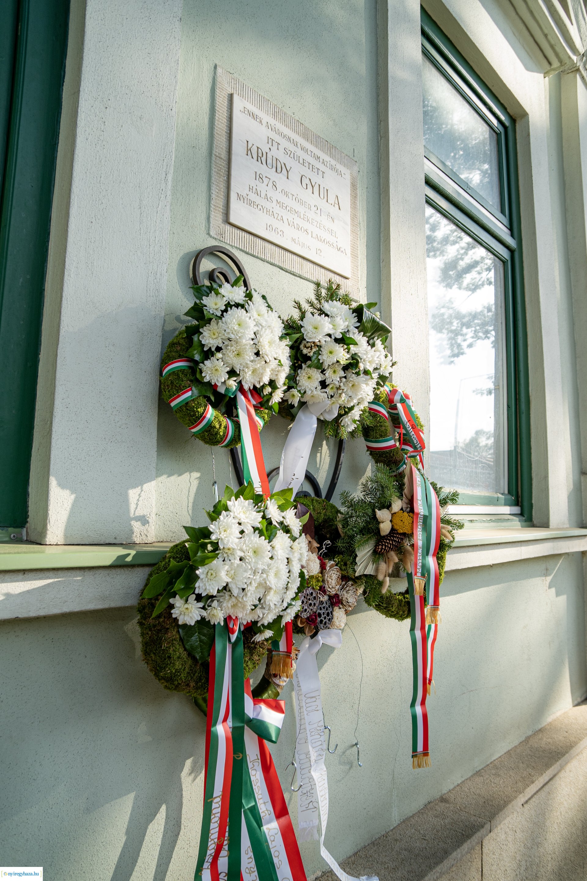 Városunk szülöttére, Krúdy Gyulára emlékeztünk szülőházánál és egykori iskolájánál