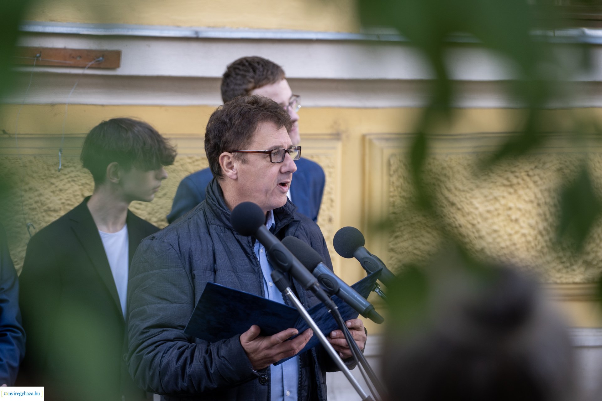 Városunk szülöttére, Krúdy Gyulára emlékeztünk szülőházánál és egykori iskolájánál