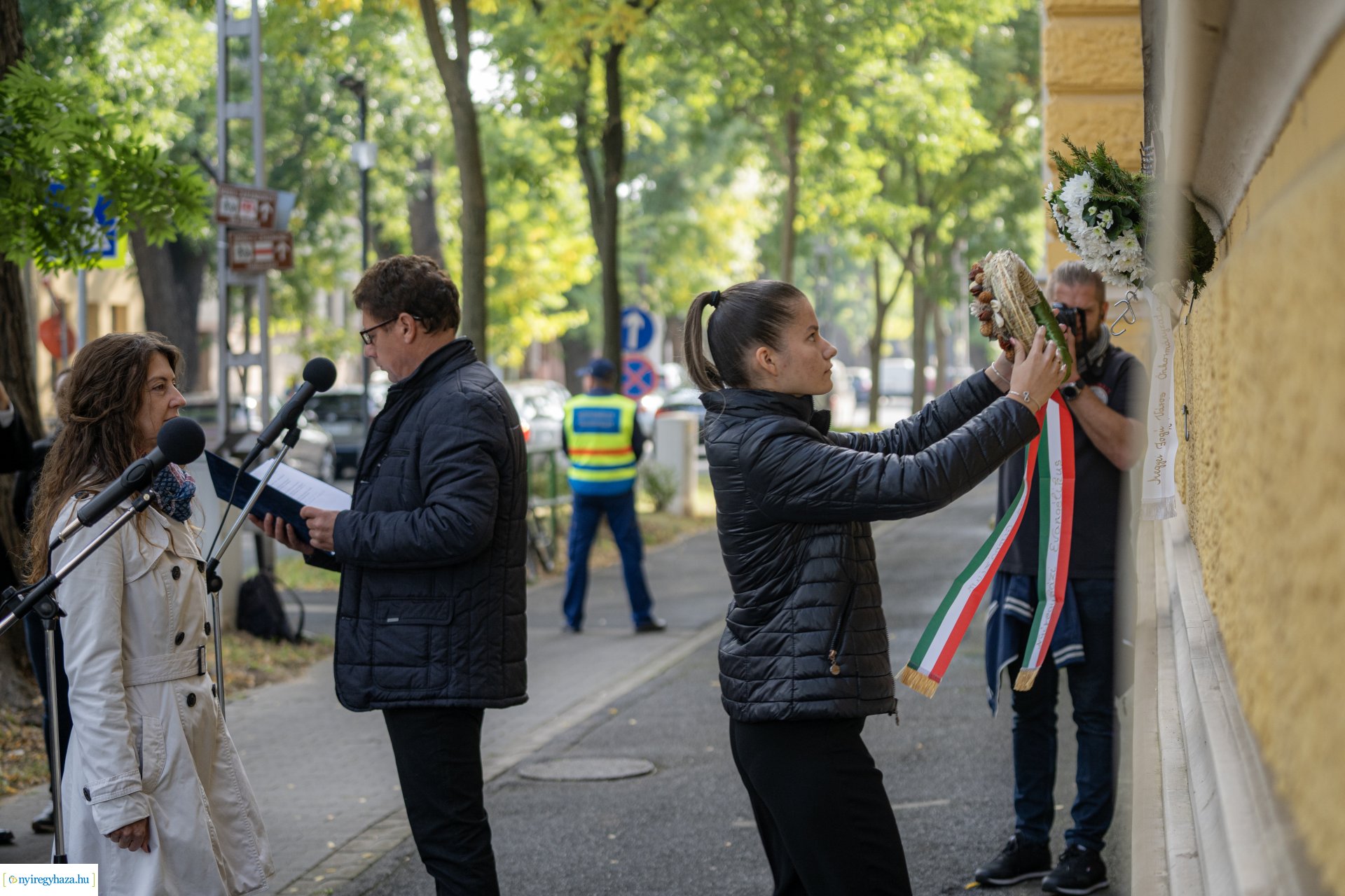 Városunk szülöttére, Krúdy Gyulára emlékeztünk szülőházánál és egykori iskolájánál