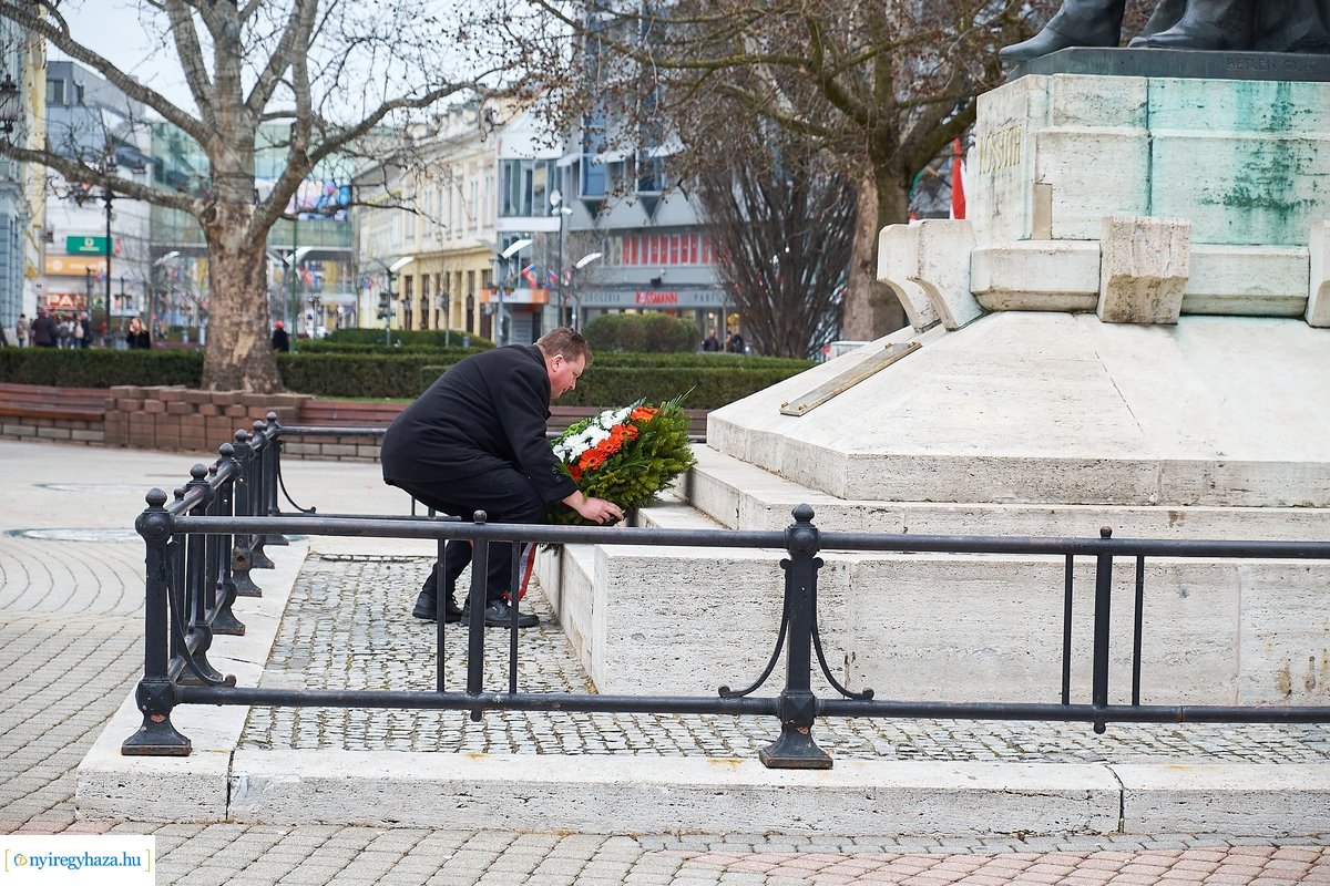 Városvezetői koszorúzás