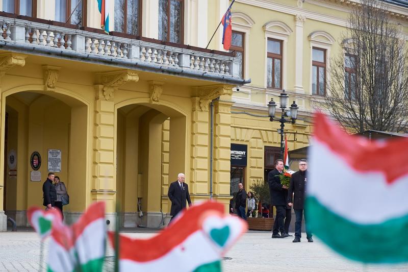 Városvezetői koszorúzás