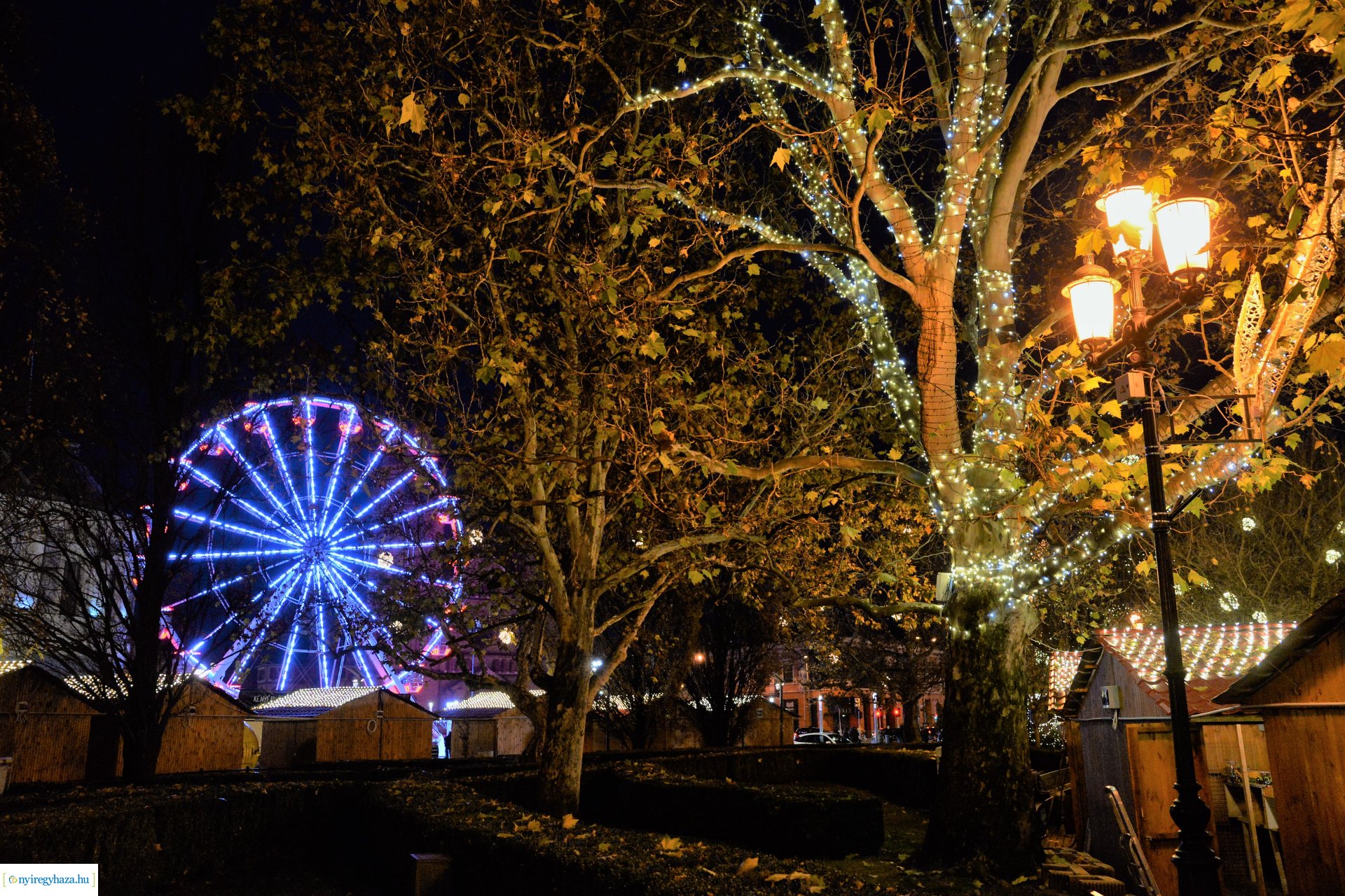 Vasárnap kigyúlnak az adventi fények Nyíregyháza belvárosában