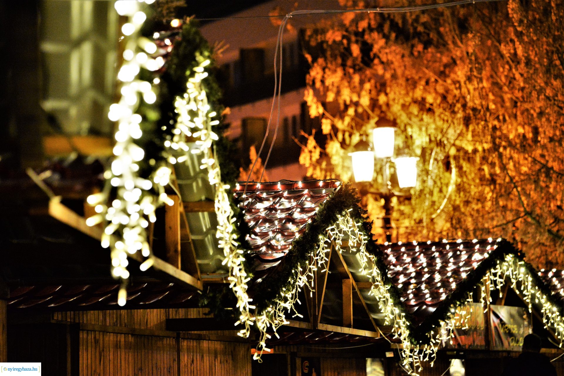 Vasárnap kigyúlnak az adventi fények Nyíregyháza belvárosában