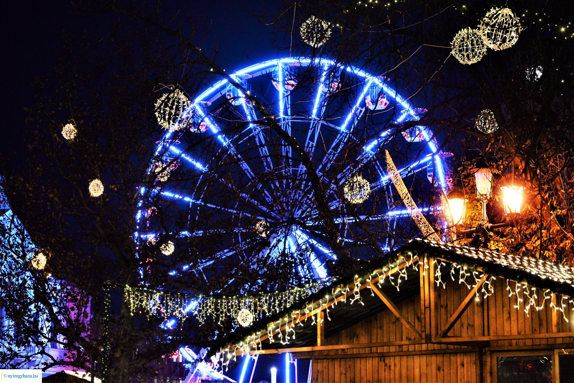 Vasárnap kigyúlnak az adventi fények Nyíregyháza belvárosában