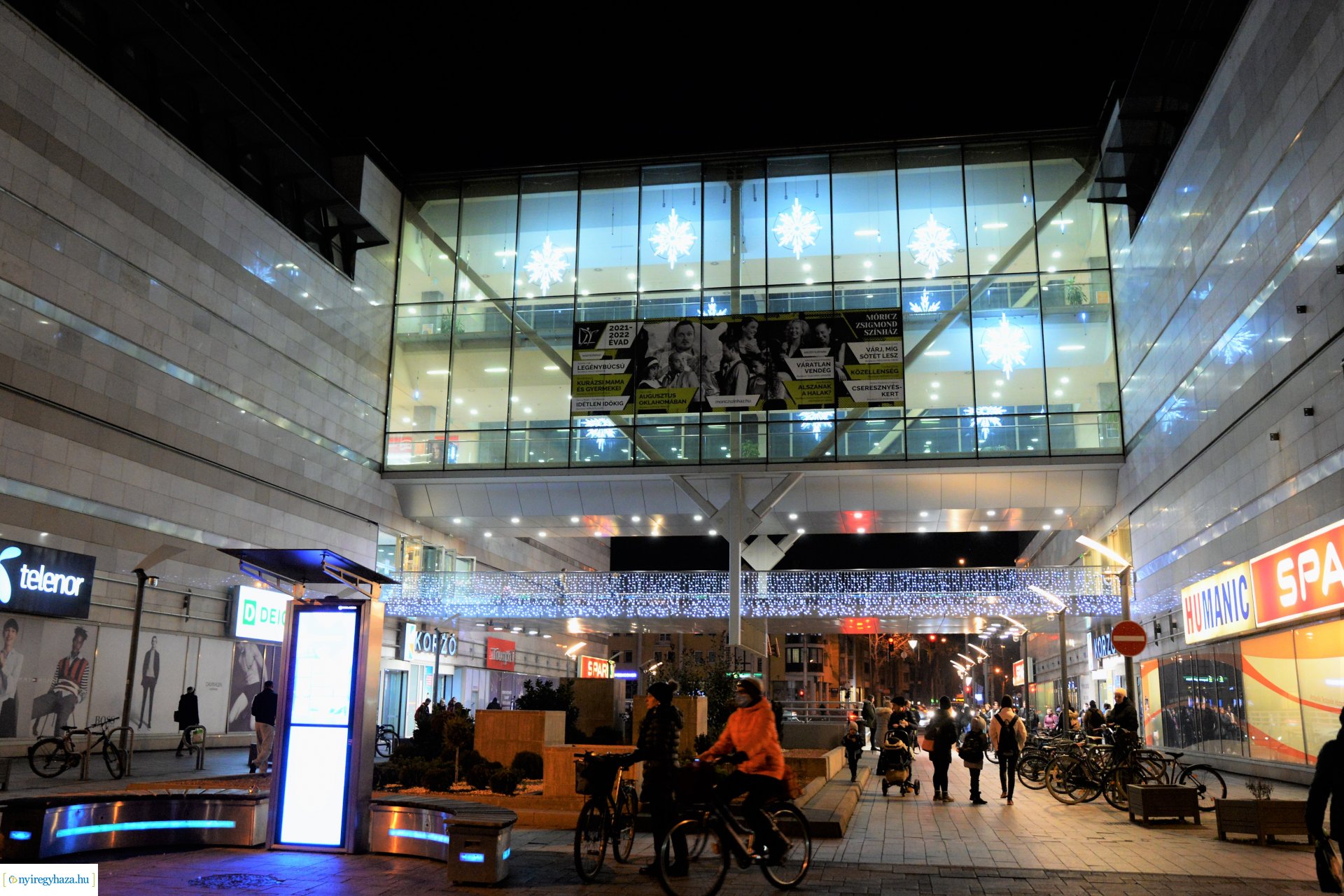 Vasárnap kigyúlnak az adventi fények Nyíregyháza belvárosában