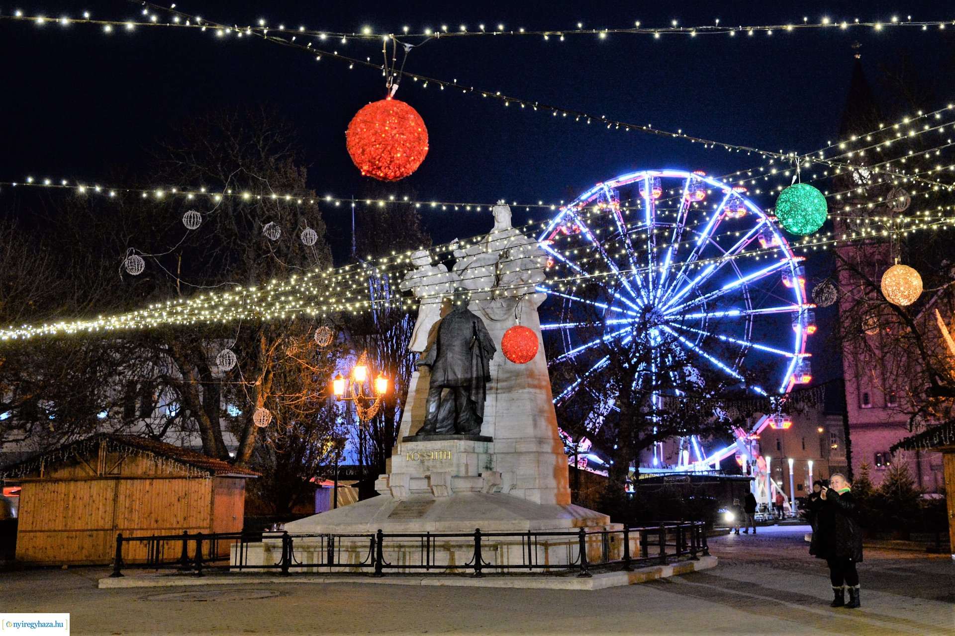 Vasárnap kigyúlnak az adventi fények Nyíregyháza belvárosában