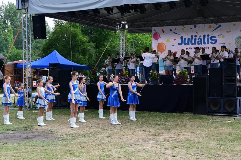 Vasutas napi juliális