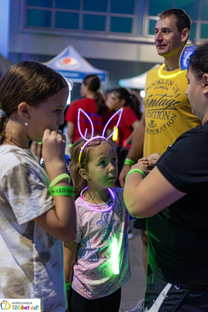 Ve-LED Futás az Nyíregyházi Atlétikai Centrumban