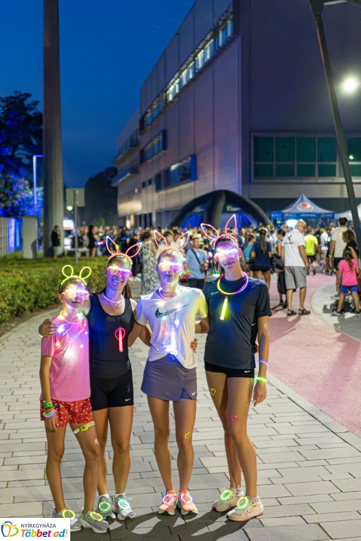Ve-LED Futás az Nyíregyházi Atlétikai Centrumban