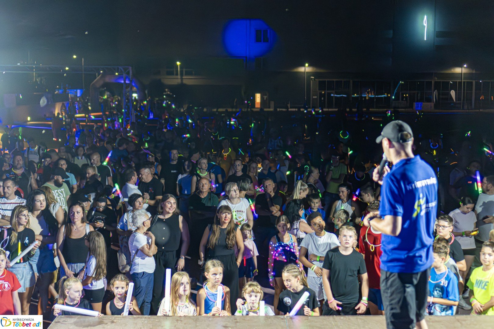 Ve-LED Futás az Nyíregyházi Atlétikai Centrumban
