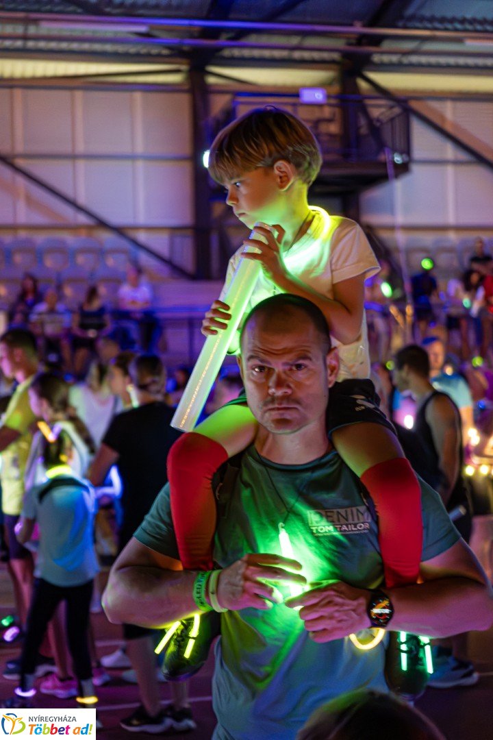 Ve-LED Futás az Nyíregyházi Atlétikai Centrumban