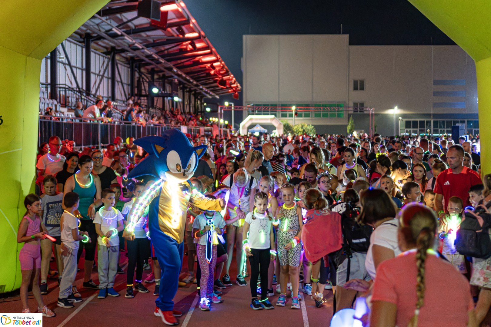 Ve-LED Futás az Nyíregyházi Atlétikai Centrumban