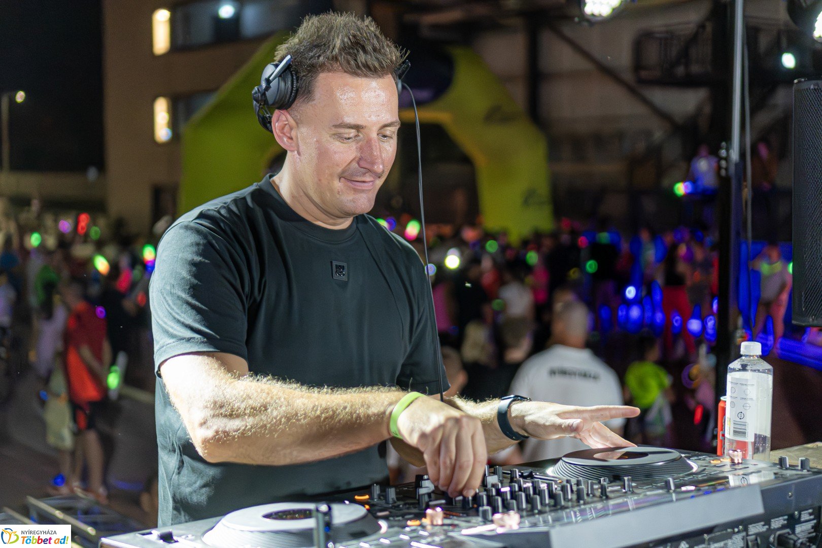 Ve-LED Futás az Nyíregyházi Atlétikai Centrumban