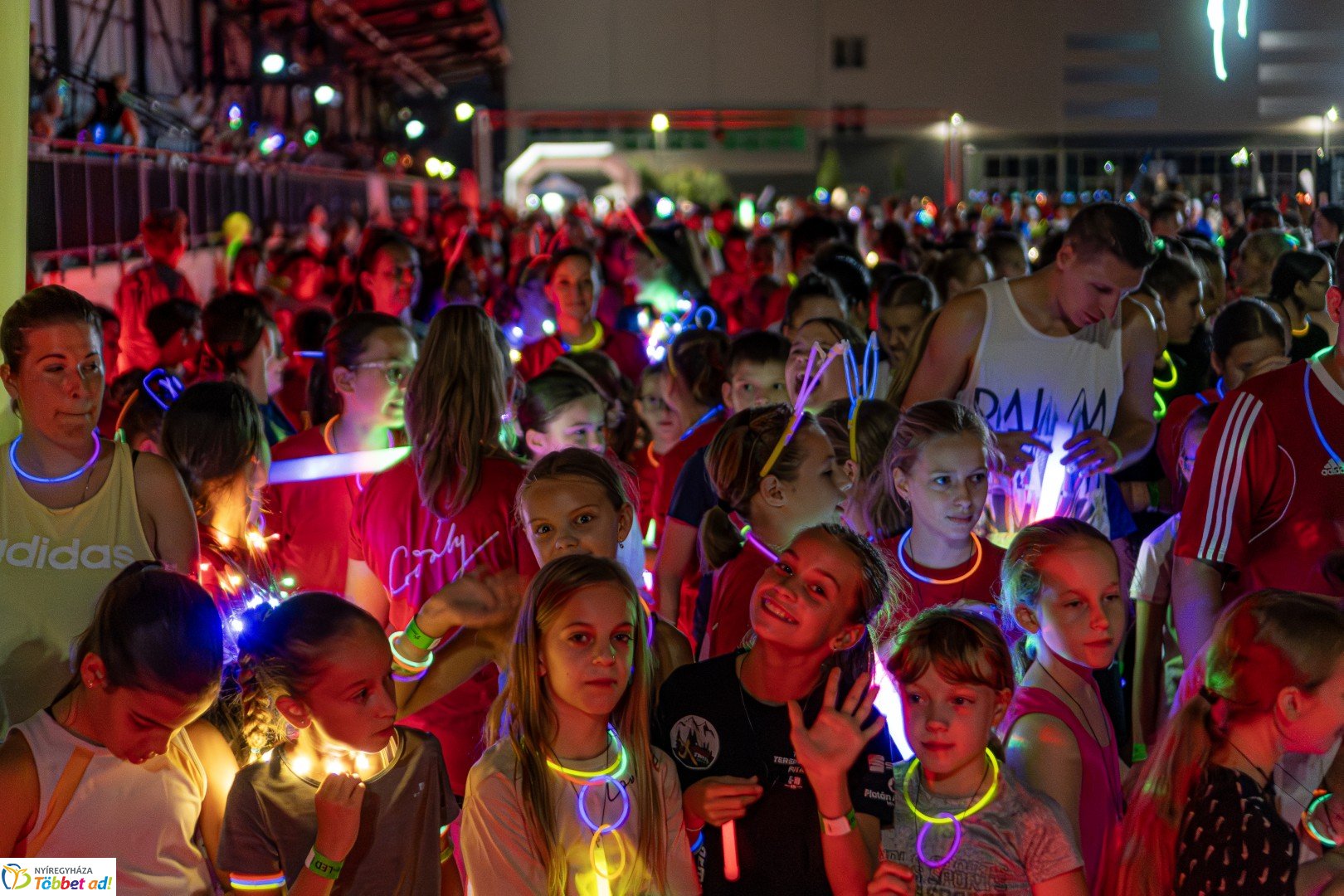 Ve-LED Futás az Nyíregyházi Atlétikai Centrumban