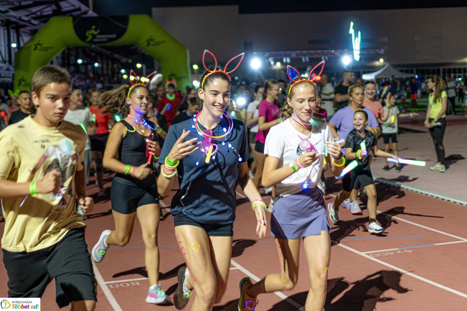Ve-LED Futás az Nyíregyházi Atlétikai Centrumban