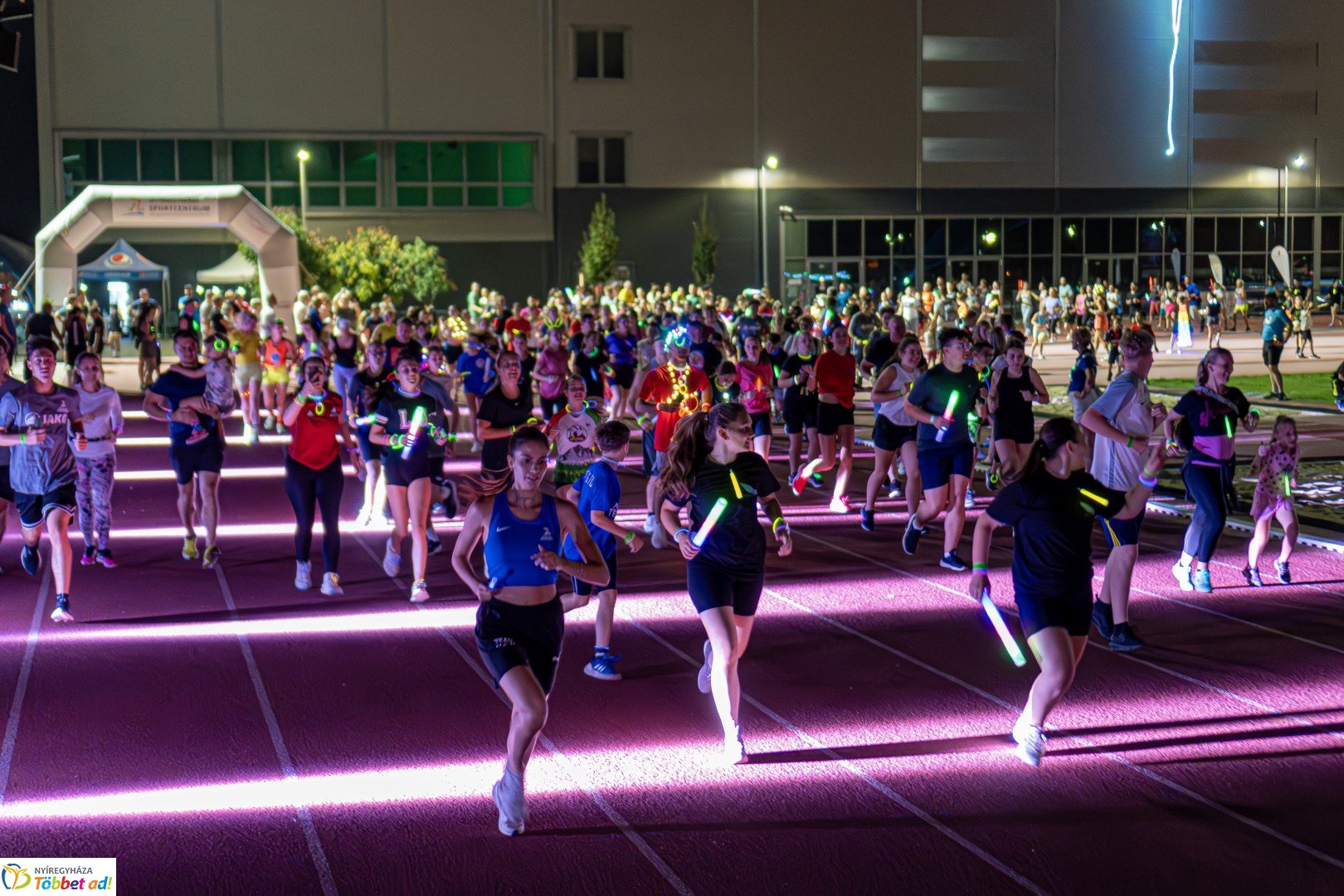 Ve-LED Futás az Nyíregyházi Atlétikai Centrumban