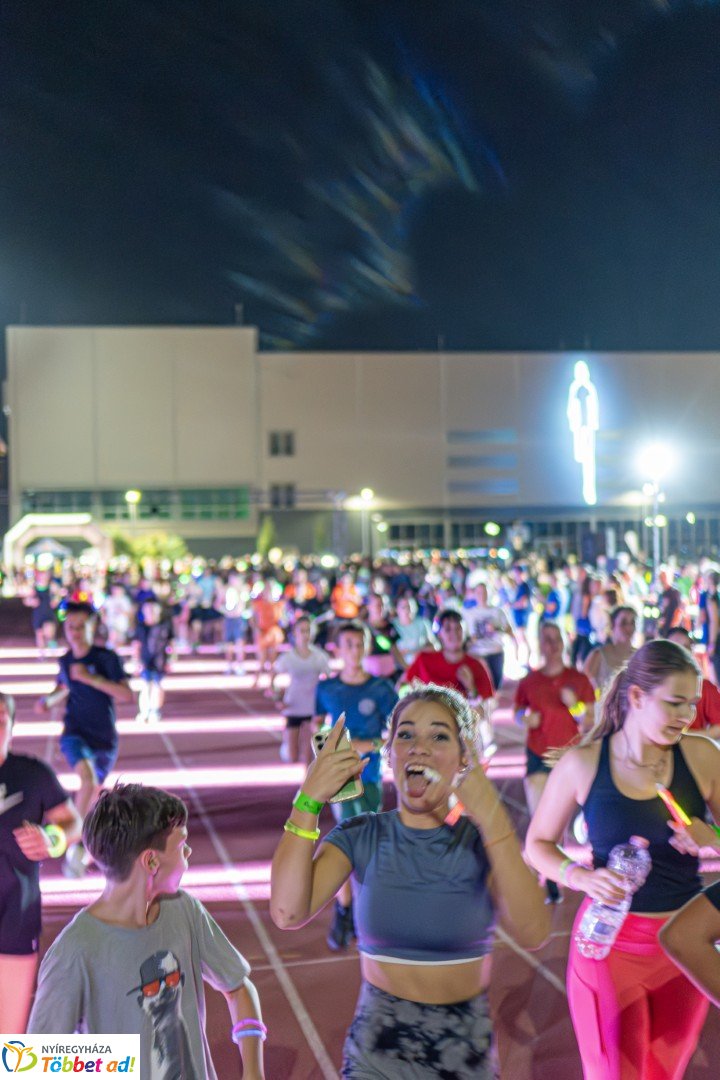 Ve-LED Futás az Nyíregyházi Atlétikai Centrumban