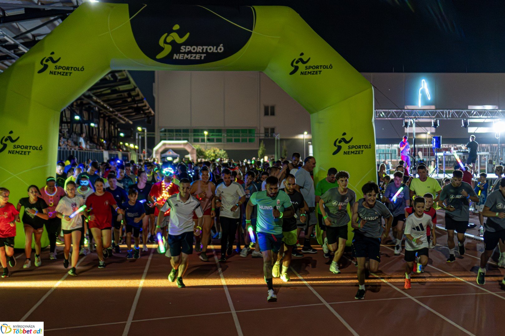 Ve-LED Futás az Nyíregyházi Atlétikai Centrumban