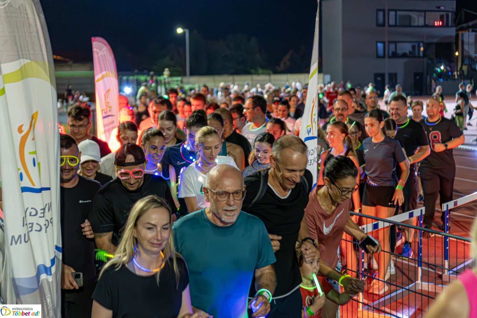 Ve-LED Futás az Nyíregyházi Atlétikai Centrumban