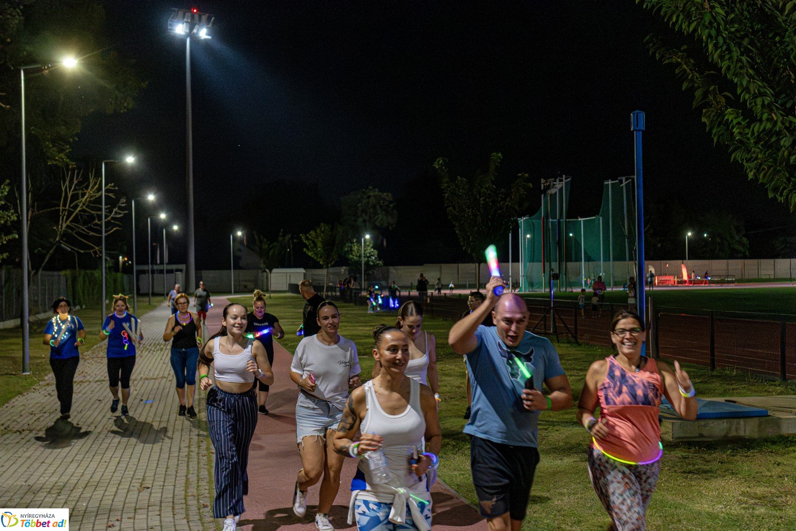 Ve-LED Futás az Nyíregyházi Atlétikai Centrumban