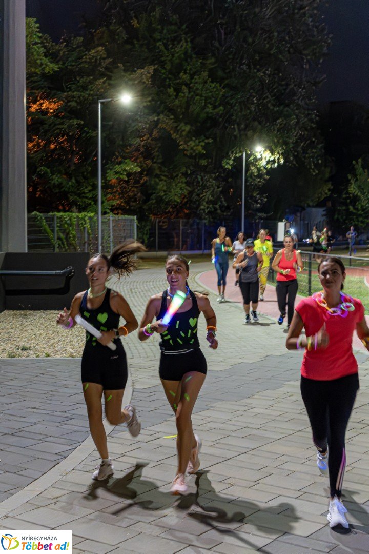 Ve-LED Futás az Nyíregyházi Atlétikai Centrumban