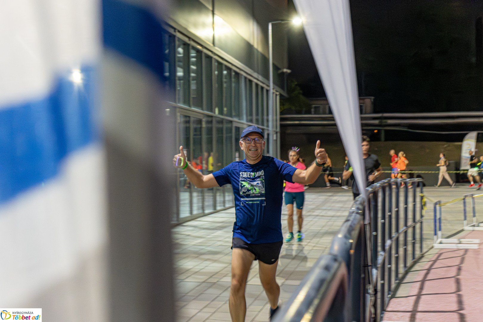 Ve-LED Futás az Nyíregyházi Atlétikai Centrumban