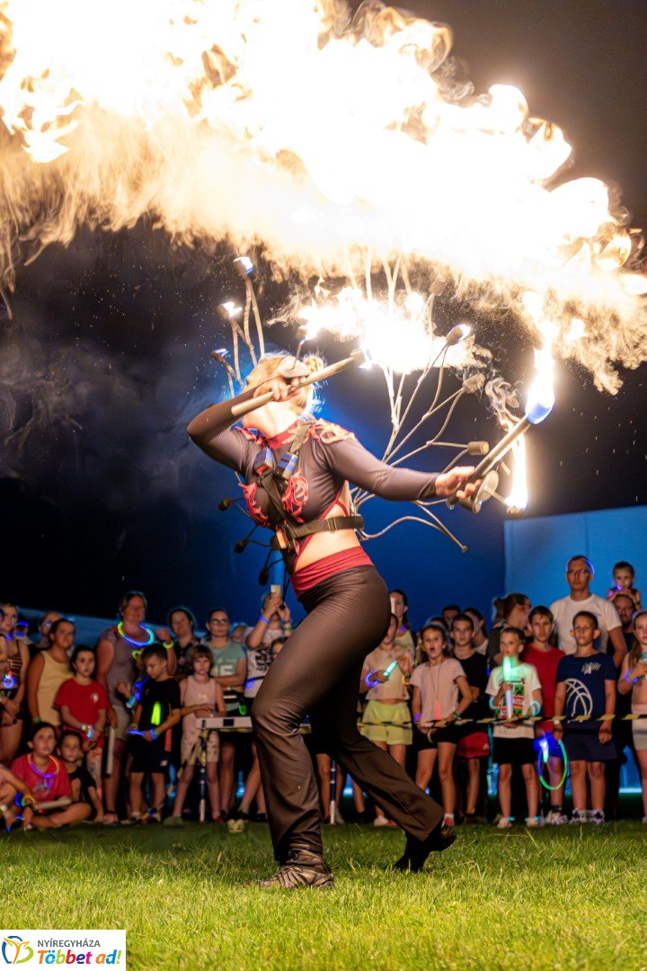 Ve-LED Futás az Nyíregyházi Atlétikai Centrumban