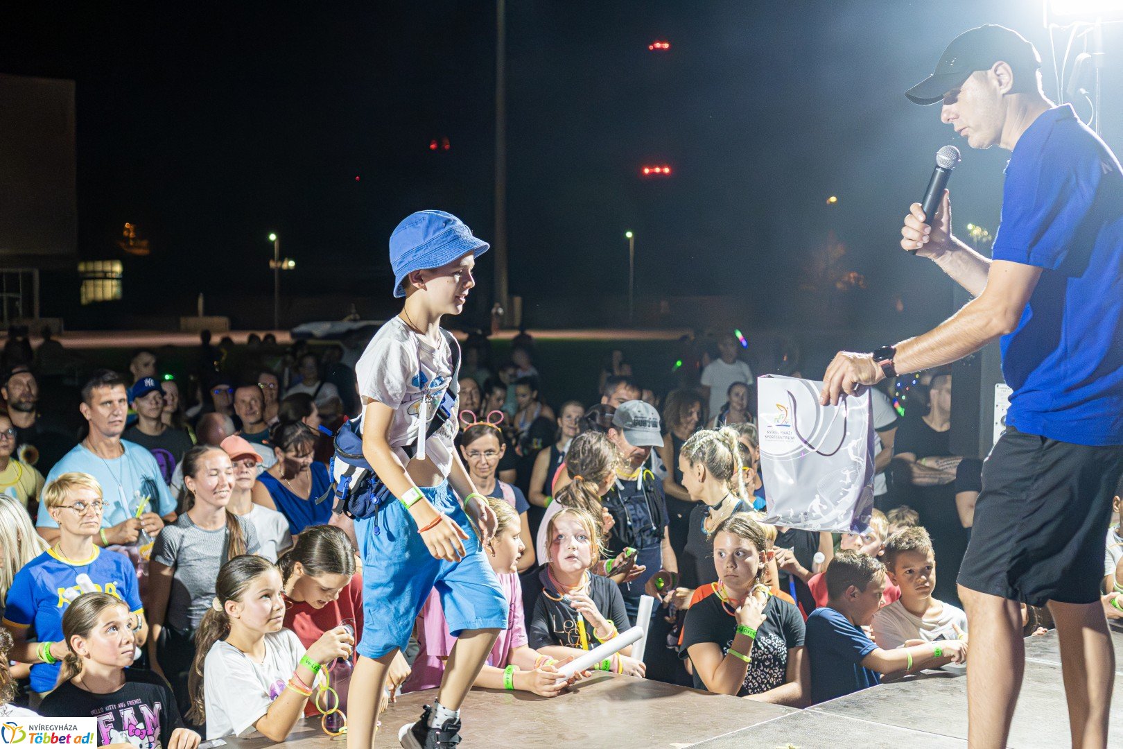 Ve-LED Futás az Nyíregyházi Atlétikai Centrumban