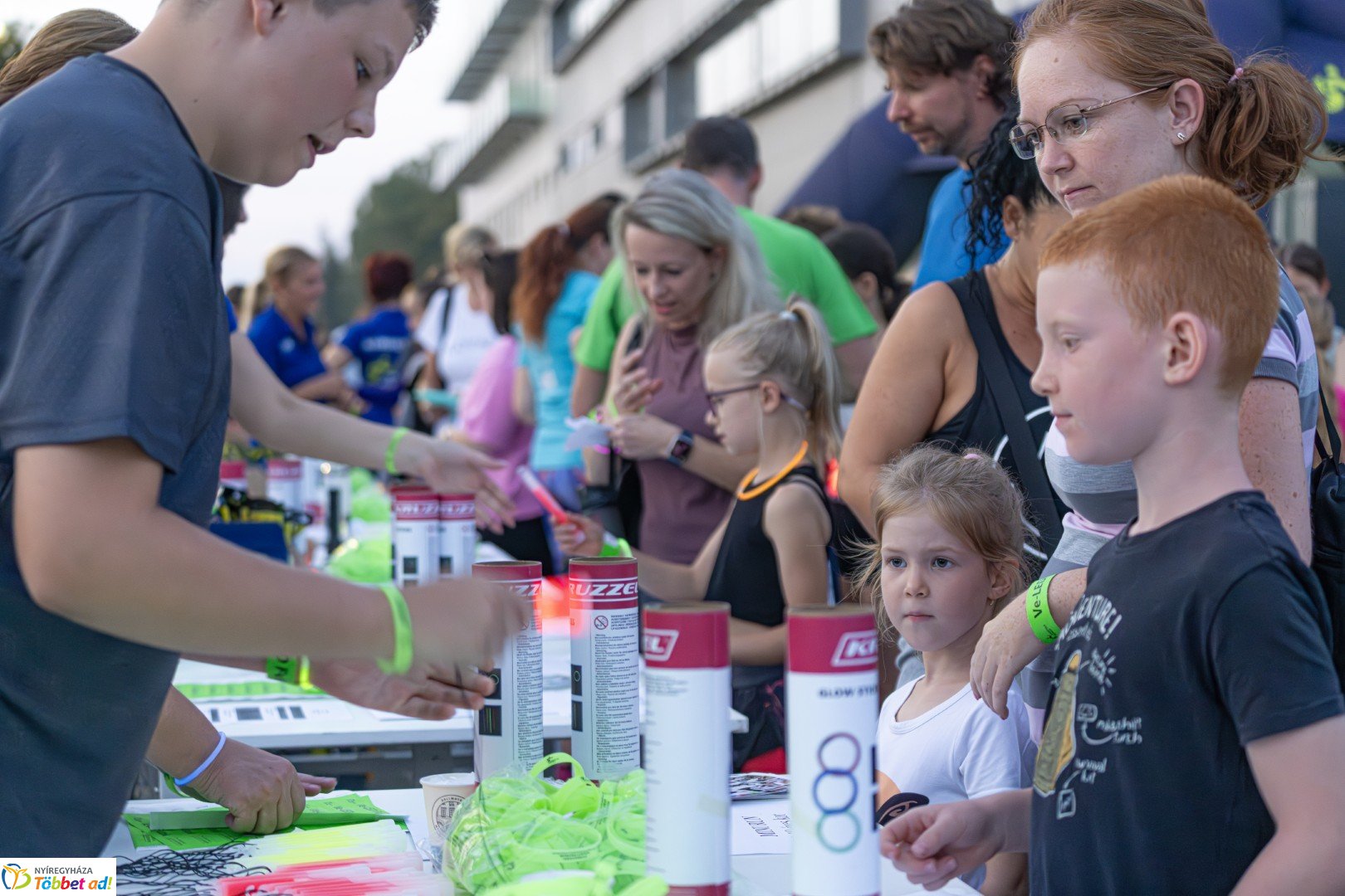 Ve-LED Futás az Nyíregyházi Atlétikai Centrumban
