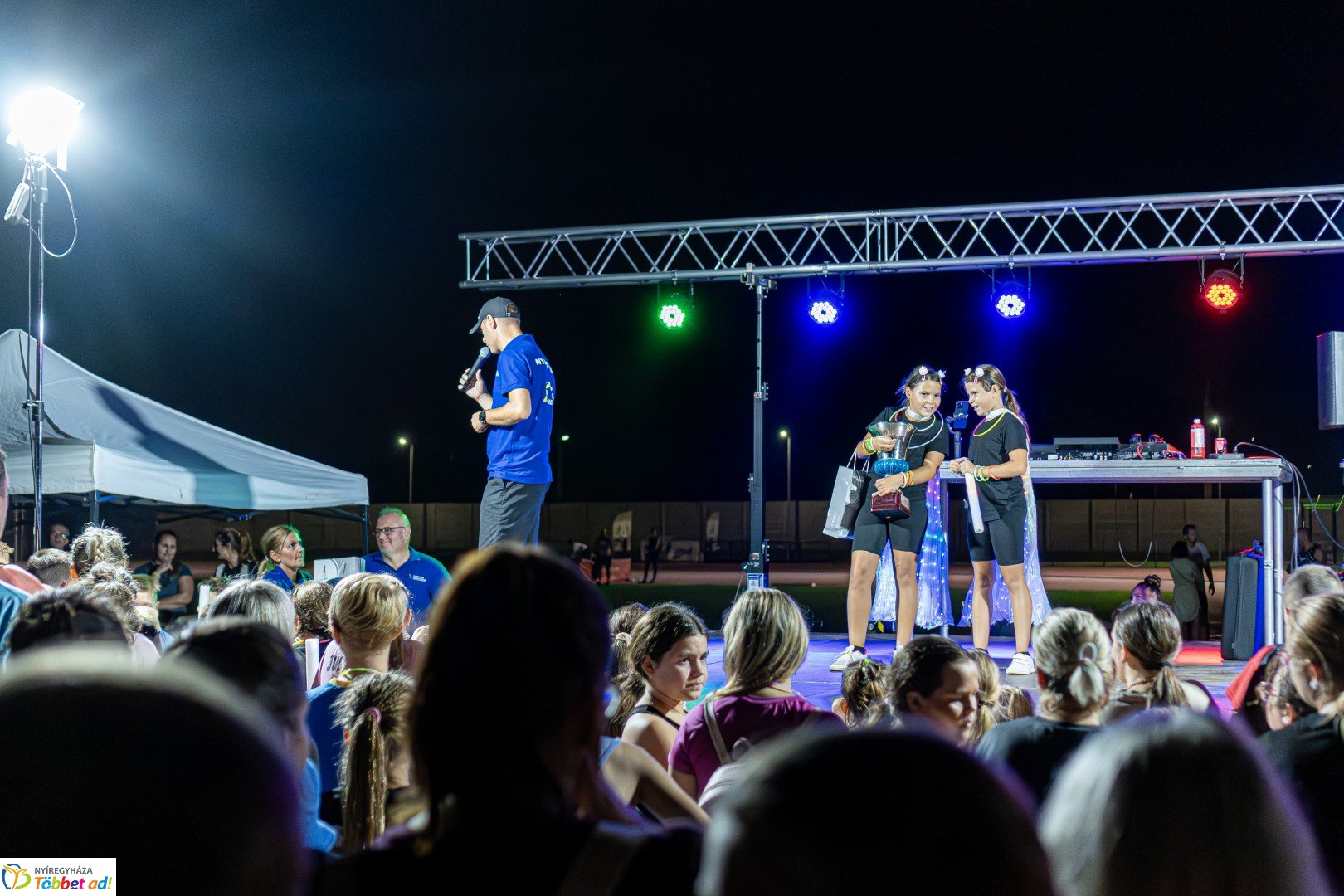 Ve-LED Futás az Nyíregyházi Atlétikai Centrumban