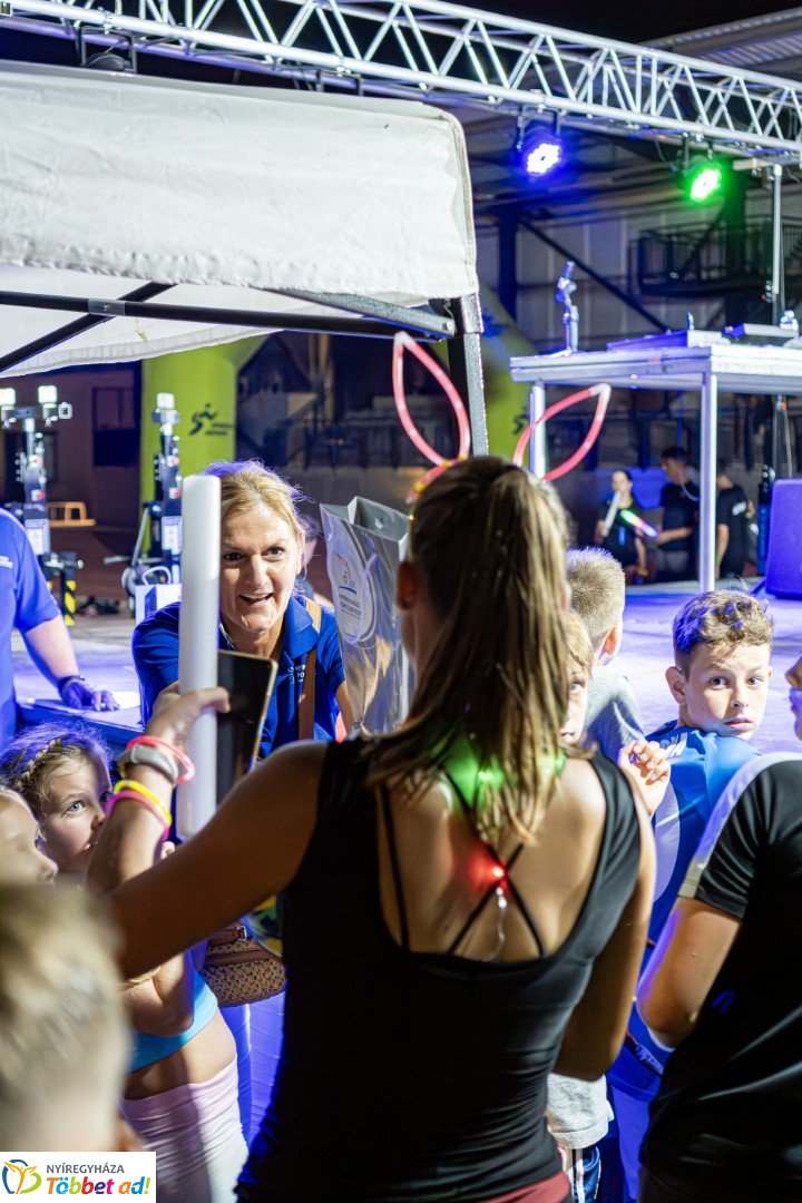 Ve-LED Futás az Nyíregyházi Atlétikai Centrumban