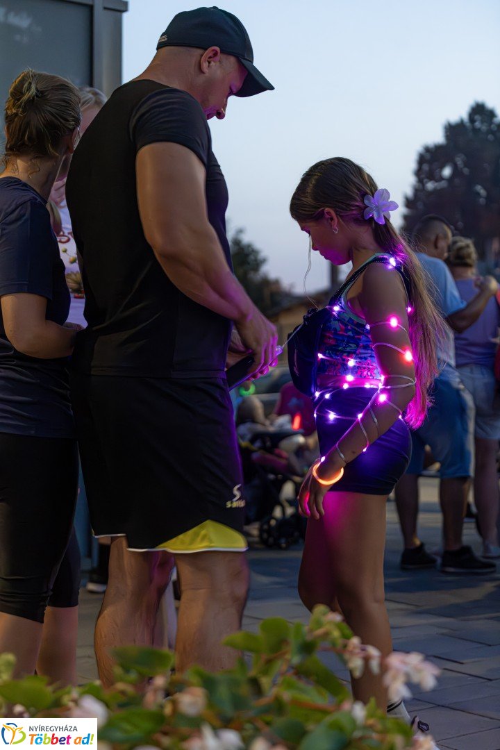 Ve-LED Futás az Nyíregyházi Atlétikai Centrumban