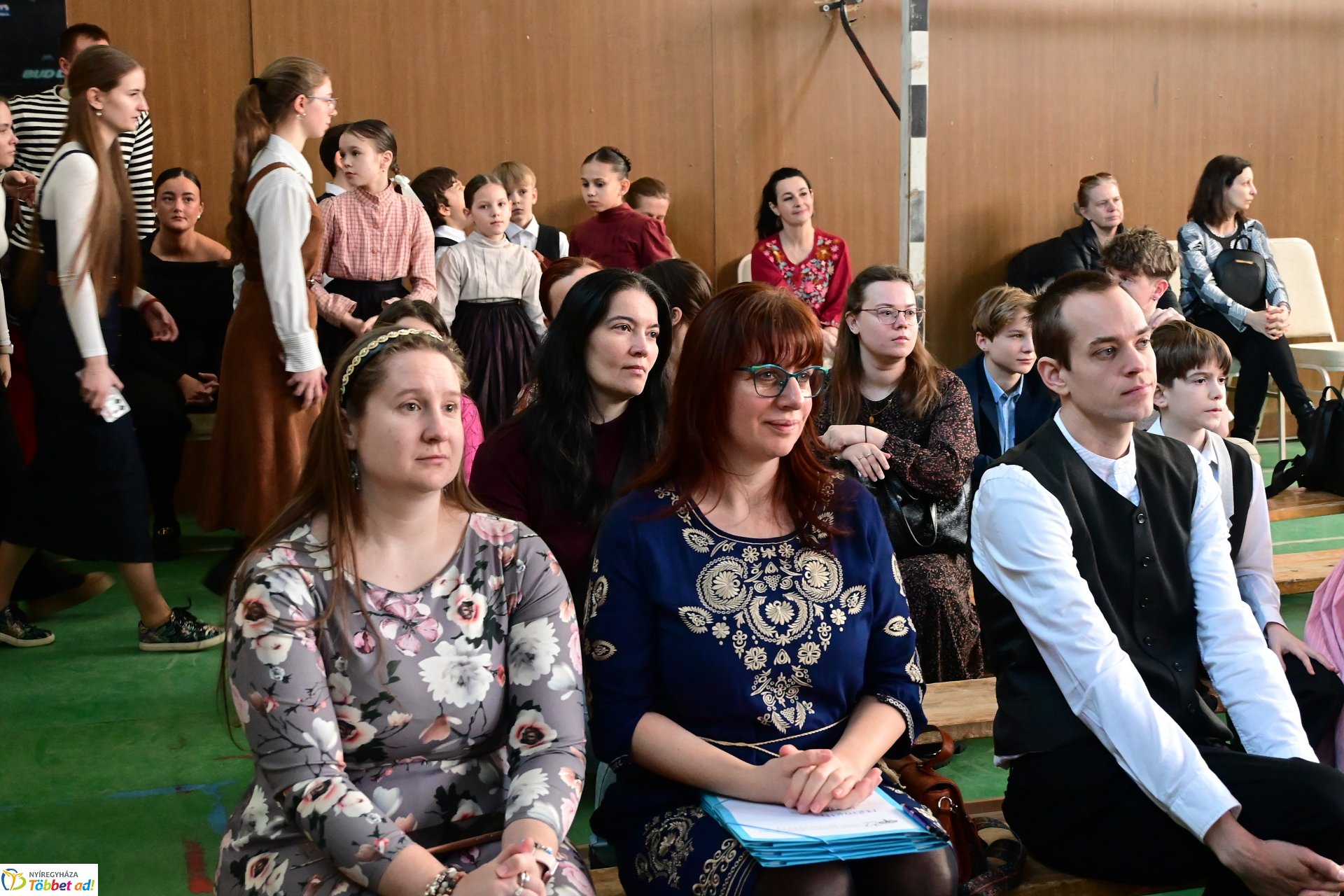 Vécsey-Vásárhelyi néptánc, népzenei, és népdaléneklési verseny