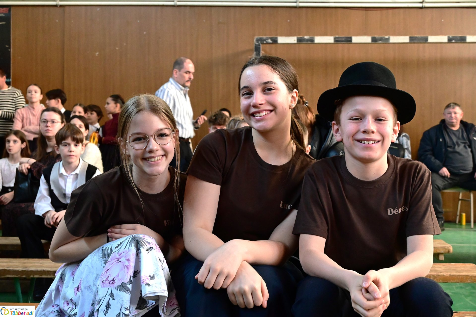 Vécsey-Vásárhelyi néptánc, népzenei, és népdaléneklési verseny