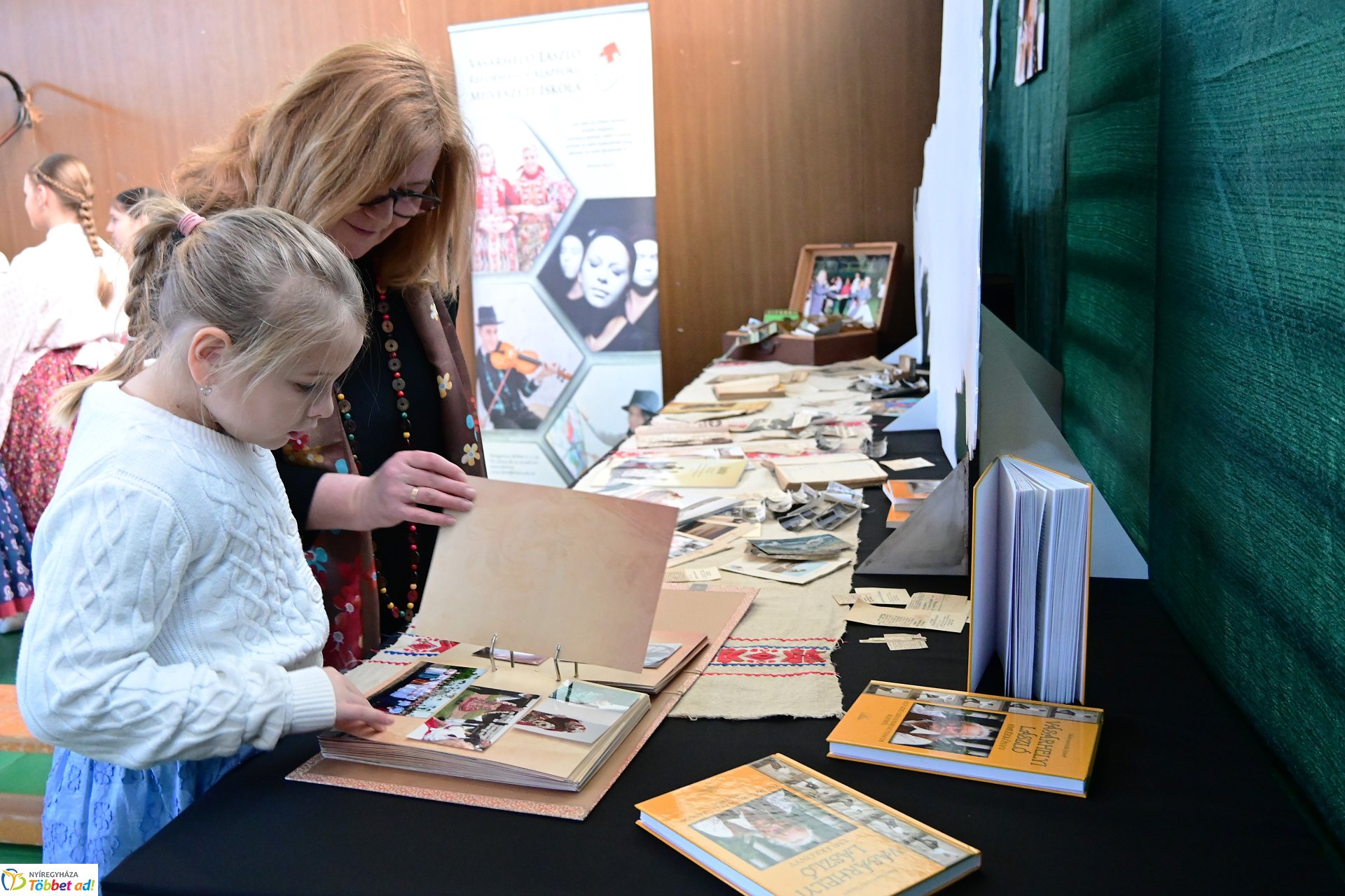 Vécsey-Vásárhelyi néptánc, népzenei, és népdaléneklési verseny